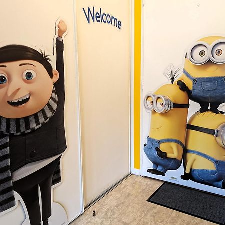 Le Repaire Des Minions - 10' Disney - Familial Bailly-Romainvilliers Exteriér fotografie