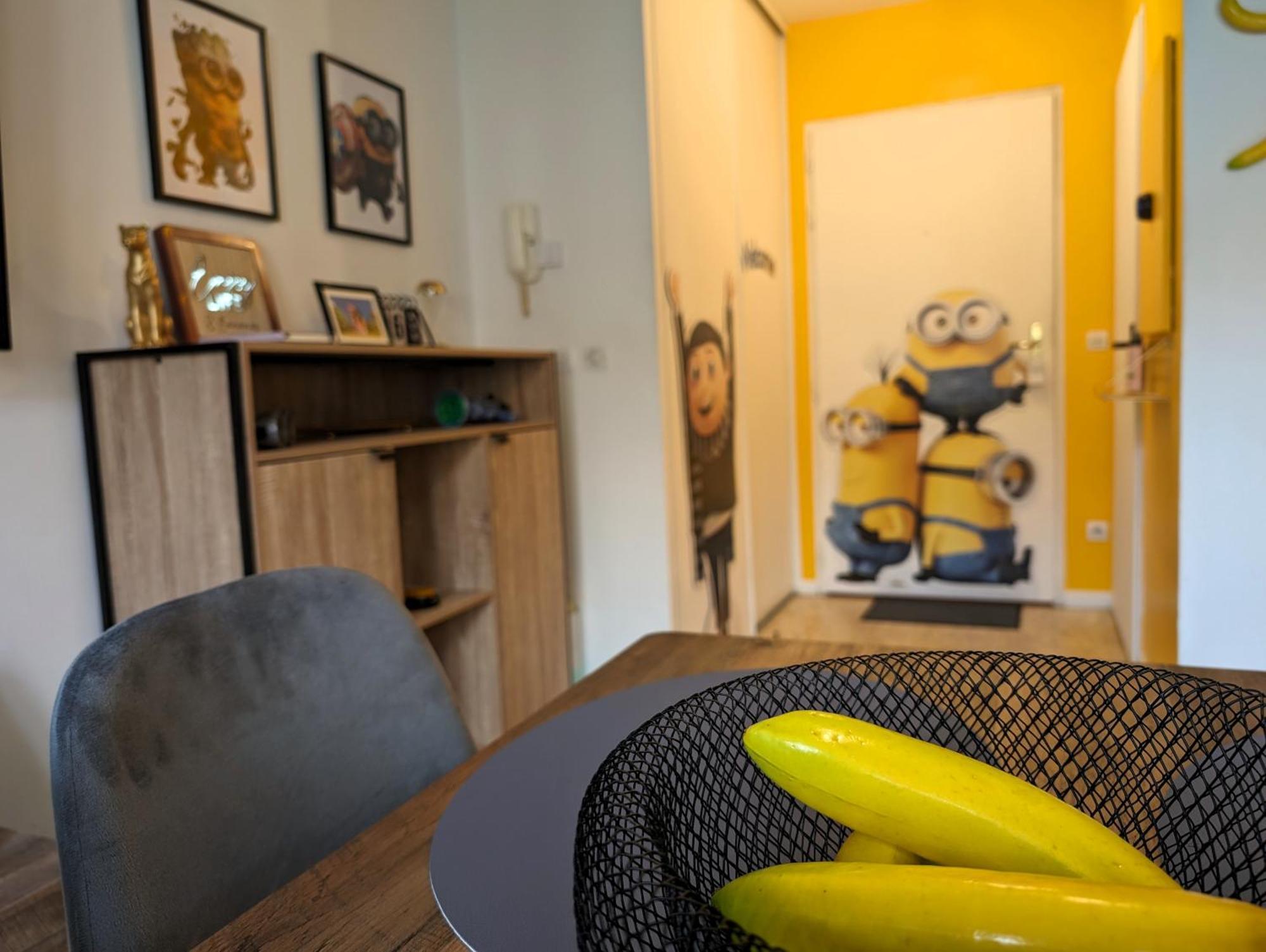 Le Repaire Des Minions - 10' Disney - Familial Bailly-Romainvilliers Exteriér fotografie