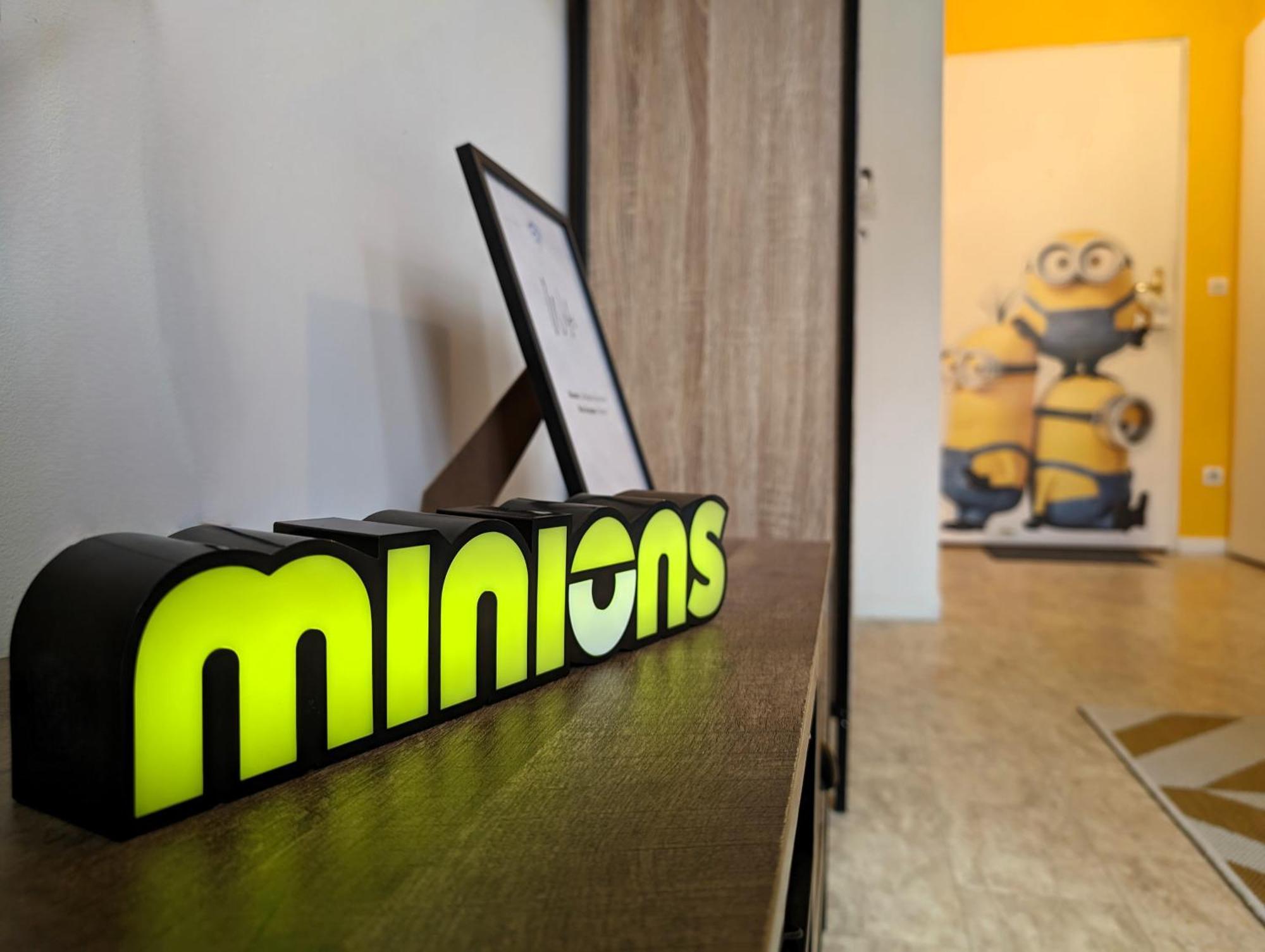 Le Repaire Des Minions - 10' Disney - Familial Bailly-Romainvilliers Exteriér fotografie